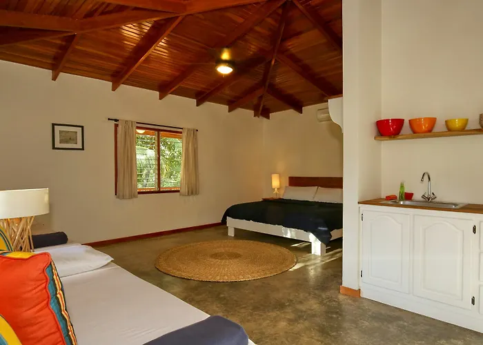 The Sunset Shack Hotel 3*